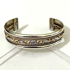 Signed - Aaron Toadacheene,Navajo. Vntg 12K GF Sterling Silver Twisted Wire Cuff